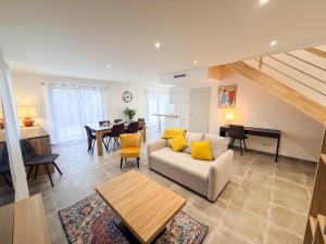 Les oiseaux, maison de 3 chambres et climatisation