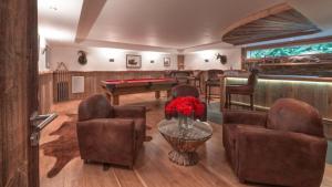 Luxury Chalet Valgardena with Sauna