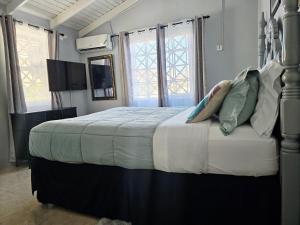 2BR Suite Escape to Florence Hall