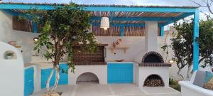 PERIVOLI 4-CHORA(5min away from the center by car)