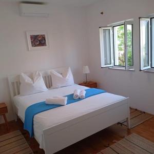 Lumbarda Unfiltered - Kitchen, Wine and Hideaway