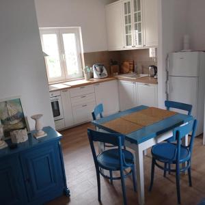 Lumbarda Unfiltered - Kitchen, Wine and Hideaway