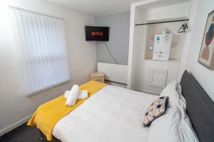 Spacious 4-Bed Home Ideal for Contractors