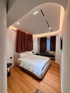 Fivenco Suites - Private Suites w King Bed Modern