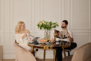 DEO PLAZA Premium Suites & Riverside by Downtown Apartments