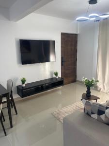 Appartement lumineux, piscine & plage proche