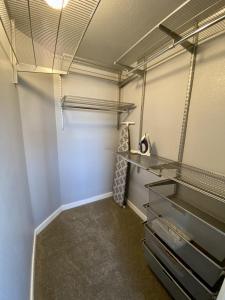 Comfortable 1 Bed 1 Bath Loft in Uptown Denver