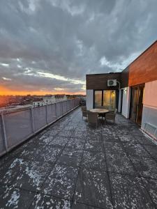 delux 2 family penthouse