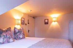 38 Bide Collective double right in the city centre