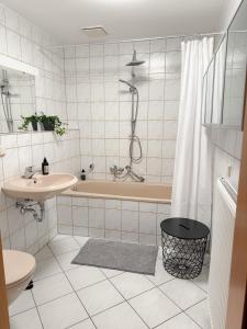 Zentrale, Designer Maisonette Wohnung mit Galerie, Gruppen- und Kinderfreundlich, Smart TV