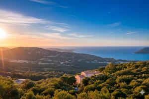 appartement climatisé 35 m2 pour 1 couple - piscine partagée -
