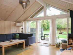 6 person holiday home in Højby