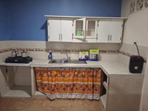 Casa amoblada compartida entre huéspedes 4