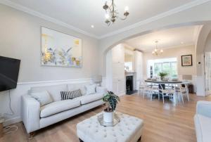 Beautiful 4 Bedroom Home