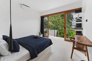 Trinity Villa Stylish 3BR Retreat in Canggu