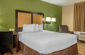 Extended Stay AmericaSuites - Jacksonville - Lenoir Avenue East
