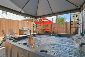 3BR Home with Power Wifi & Hot Tub