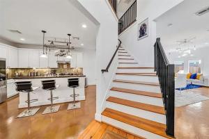 3BR Home with Power Wifi & Hot Tub
