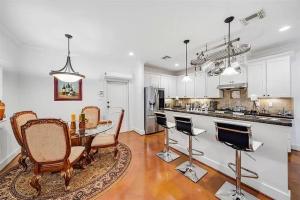 3BR Home with Power Wifi & Hot Tub