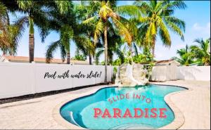 Tropical Villa Oasis - Salt Pool, BBQ, Game Room, Hot Tub, Luxury Amenities!