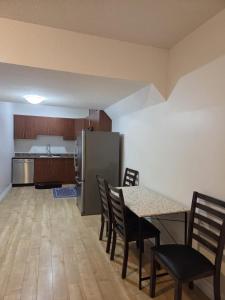 Modern 2 Bedroom Suite Private & Fully Furnished