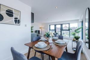 Professionally Managed City Penthouse In LS9 - With Free Parking And Wifi