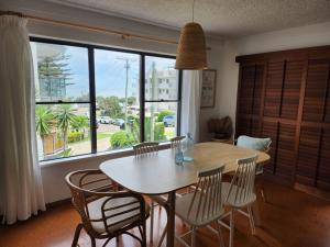 Pleasant View Apartment - Ocean View