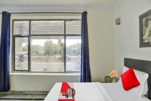 Super HOTEL DIAMOND TREE SECTOR 49 NOIDA NEAR PRAYAG HOSPITAL