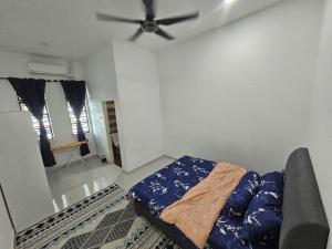 ARJ Chekok Semi-D 3BR 6 Pax Wi-fi Netflix