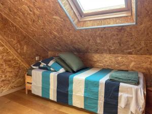 Mini-maison près de Paris avec cour privée - FR-1-581-160