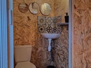 Mini-maison près de Paris avec cour privée - FR-1-581-160