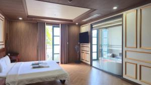 Marina Style Sea View Hotel