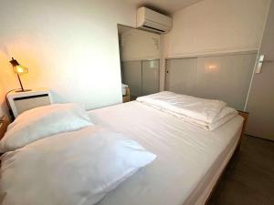 Studio mezzanine climatisé pour 5 avec parking, à 800m de la plage - FR-1-607-238