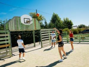 Mobil Home avec Terrasse à Pénestin - API-1-52-1403