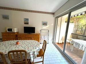 Argelès : Appart 4 pers. à 100m de la plage, parking privé - FR-1-837-78