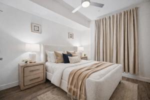 Casa Blanca Coastal Condo Rooftop Heated Pool