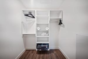 Casa Blanca Coastal Condo Rooftop Heated Pool