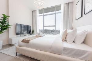 Free housekeeping visits during your stay - StayShort - Stylish Modern Studio in Living Garden 2