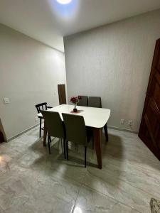 Casa inteira próxima ao Jardim Botânico - 3 quartos