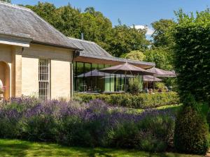 Lucknam Park, Emblems Collection