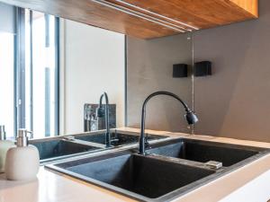 Brand New Designer Villa Underwater Pool View