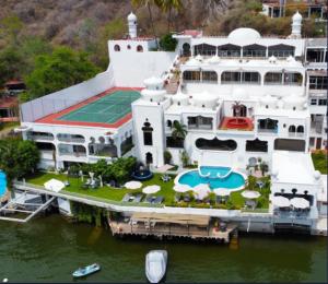 Hotel en Tequesquitengo Gran Horizonte