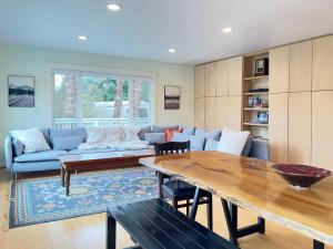 Pet Friendly, Hot Tub, Pizza Oven, EV Car, Golfing