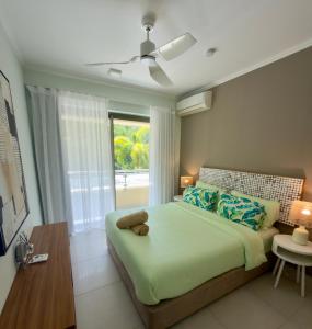 NEW Beachfront 3-bedrooms Apartment in Tamarin, Ocean Legend