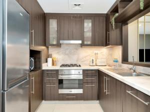 Kensington 1BR and Study with Sofa Bed Burj View Dubal mall link