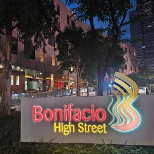 Lovely Condo in Uptown, BGC - Soleil Pacific Suite