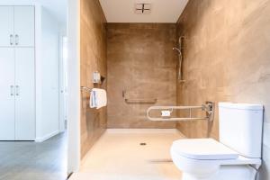 Modern & Accessible Beach House - Bell 2