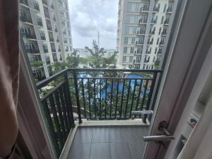 Studio Apartment Puri Orchard