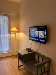 Chambre calme en plein centre petit dej offert