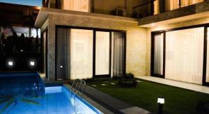 Diamond Bay Golf and Villas